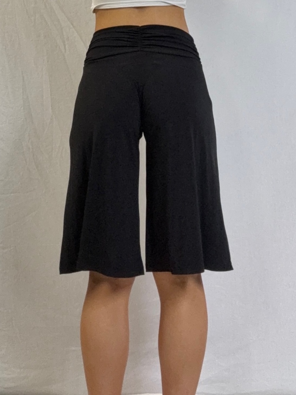 B wear capri guapo pants - Picture 2 of 5